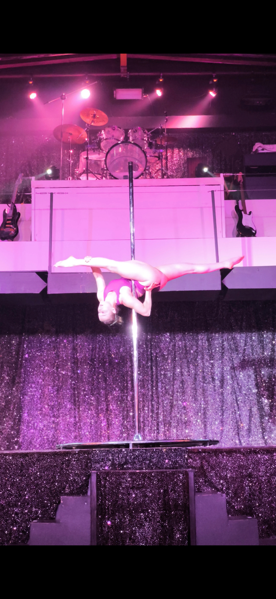 Coline Carmeille, performeuse — photo sur scène